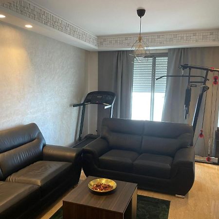 Appartement Haut Standing Proche Gare Casa Voyageur Casablanca Esterno foto