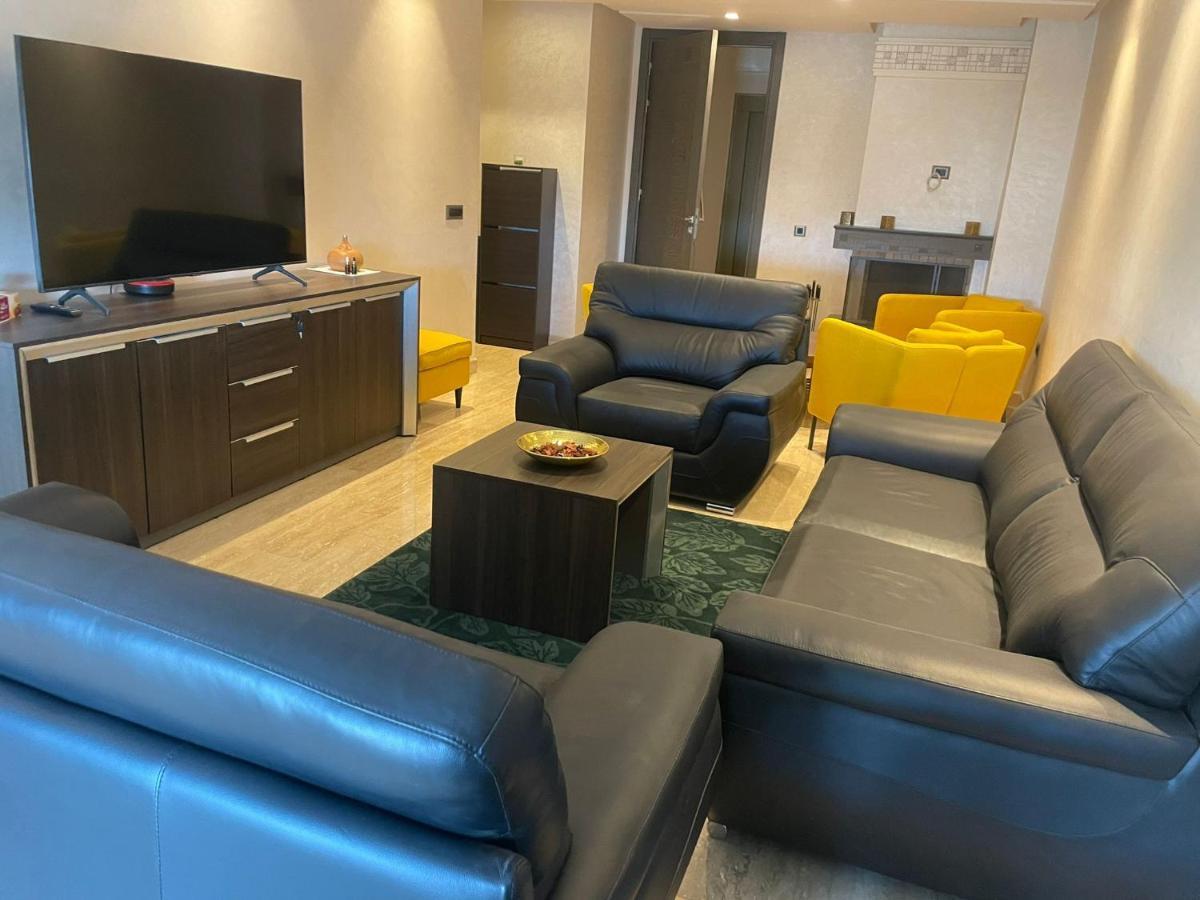 Appartement Haut Standing Proche Gare Casa Voyageur Casablanca Esterno foto